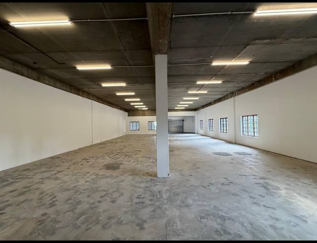 345M² WAREHOUSE TO LET IN HALFWAY HOUSE